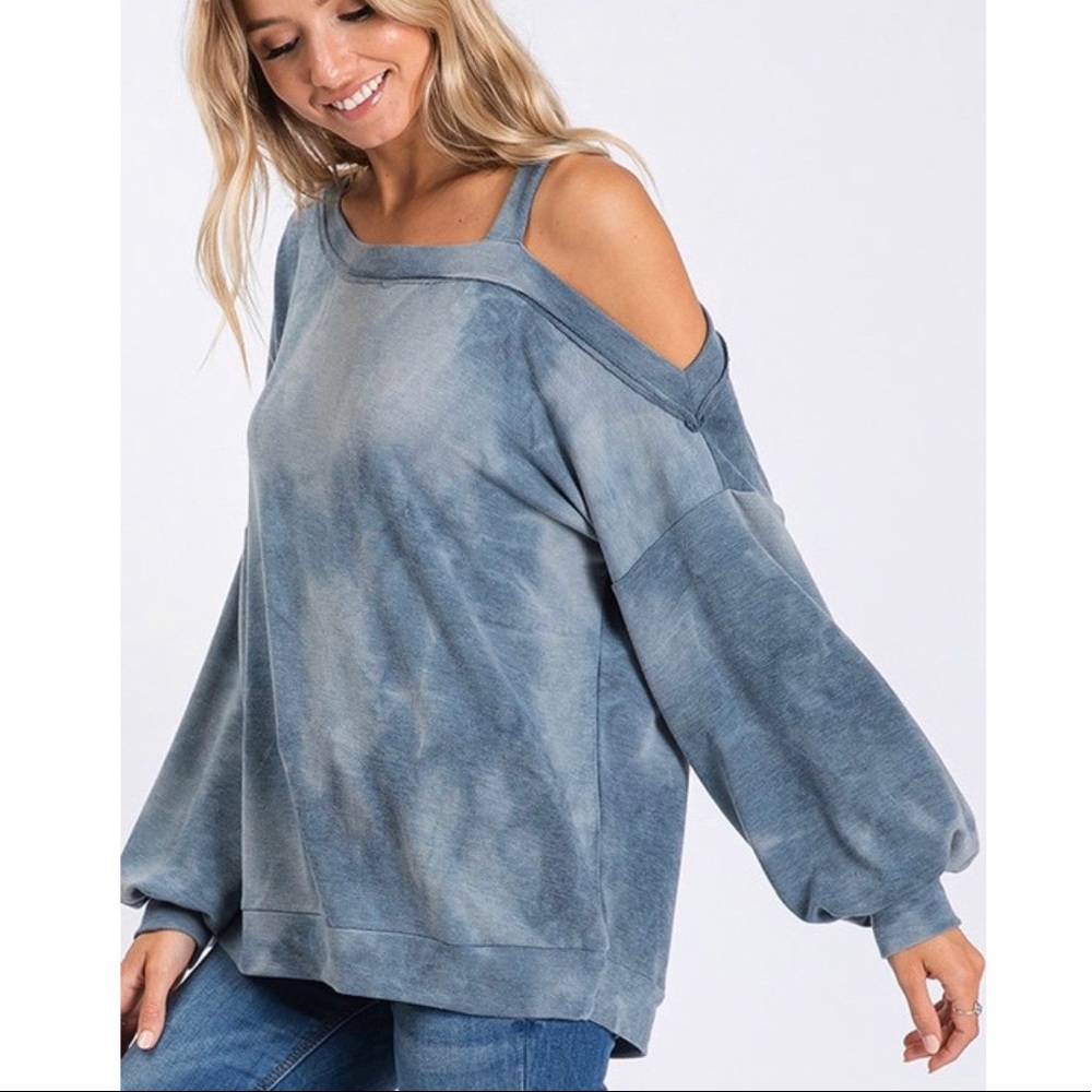 LAST 2! Cold Shoulder Top! - Picture 2 of 5